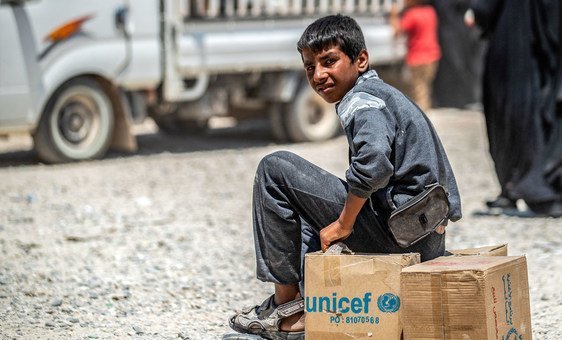 15,6 миллиона сирийцев нуждаются в гуманитарной помощи.
